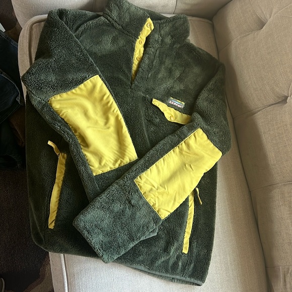 L.L. Bean Jackets & Blazers - L.L. Bean Hi-Pile cozy fleece